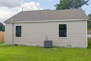 428 Van Molan St, Houston, TX 77022 - Photo 28