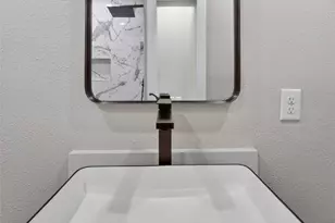 428 Van Molan St, Houston, TX 77022 - Photo 20