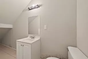 5207 Bent Bough Ln, Houston, TX 77088 - Photo 34