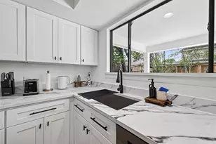 6406 Via Espana Dr, Houston, TX 77083 - Photo 20