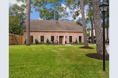 2 Twin Circle Drive, Houston, TX 77042 - Photo 1
