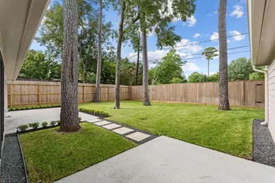 2 Twin Circle Drive, Houston, TX 77042 - Photo 18