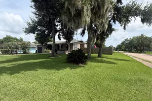 52 Periwinkle Ct, Lake Jackson, TX 77566 - Photo 24