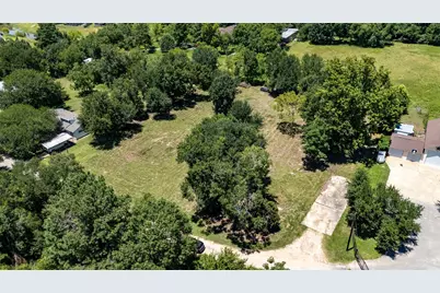 1533 S Cherry Street, Tomball, TX 77375 - Photo 2