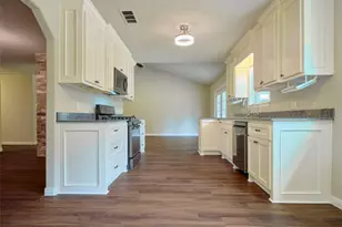 3979 County Rd 962B, Alvin, TX 77511 - Photo 10