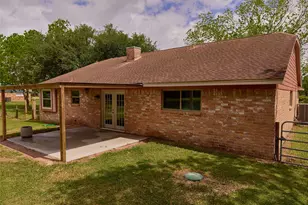3979 County Rd 962B, Alvin, TX 77511 - Photo 30