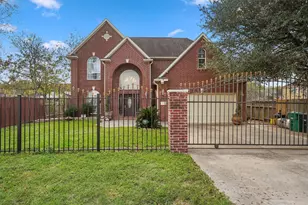 6907 Keats St, Houston, TX 77085 - Photo 1