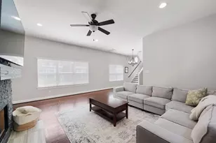 526 Westcross St, Houston, TX 77018 - Photo 8