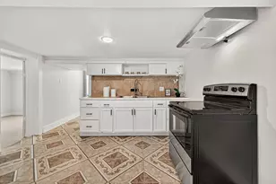 1814 33rd St, Galveston, TX 77550 - Photo 10
