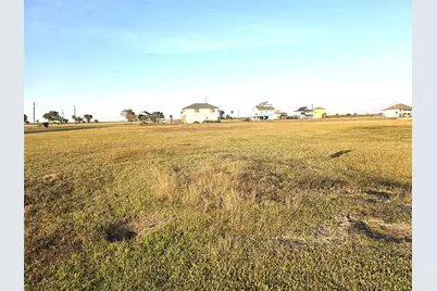 1 Mockingbird Lane, Anahuac, TX 77514 - Photo 4