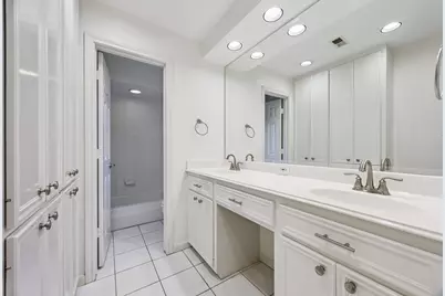 13630 Queensbury Lane, Houston, TX 77079 - Photo 24