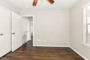 15609 Aiken Ln, Houston, TX 77032 - Photo 10