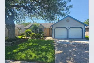 1009 Canyon Springs Drive, La Porte, TX 77571 - Photo 2
