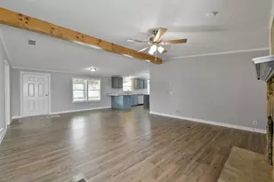 2431 Bay Oaks Harbor Dr, Baytown, TX 77523 - Photo 6