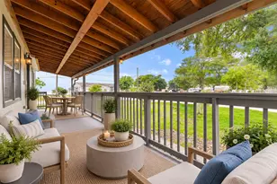 2431 Bay Oaks Harbor Dr, Baytown, TX 77523 - Photo 4