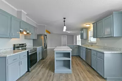2431 Bay Oaks Harbor Drive, Baytown, TX 77523 - Photo 8