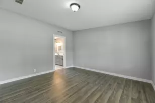 2431 Bay Oaks Harbor Dr, Baytown, TX 77523 - Photo 16