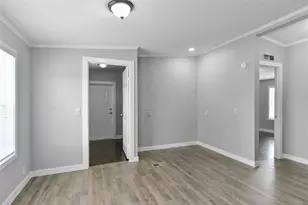2431 Bay Oaks Harbor Dr, Baytown, TX 77523 - Photo 14
