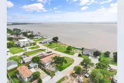 2431 Bay Oaks Harbor Drive, Baytown, TX 77523 - Photo 30