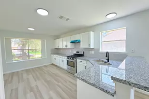 14638 President's Dr W, Houston, TX 77047 - Photo 8