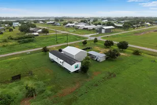 513 Mulberry St, Matagorda, TX 77414 - Photo 40