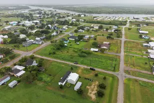 513 Mulberry St, Matagorda, TX 77414 - Photo 30