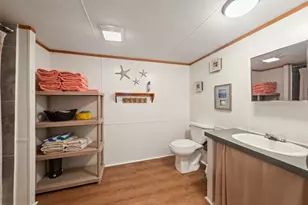 513 Mulberry St, Matagorda, TX 77414 - Photo 22