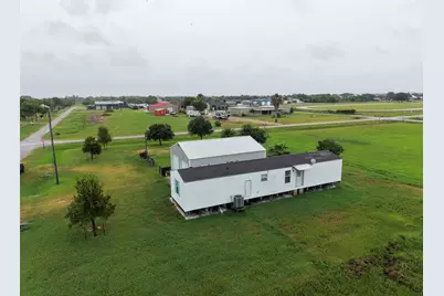 513 Mulberry Street, Matagorda, TX 77414 - Photo 2