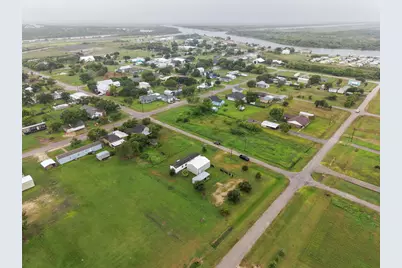 513 Mulberry Street, Matagorda, TX 77414 - Photo 32