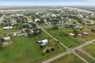 513 Mulberry St, Matagorda, TX 77414 - Photo 34