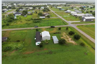 513 Mulberry Street, Matagorda, TX 77414 - Photo 4