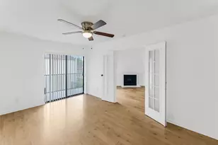 10075 Westpark Dr, Houston, TX 77042 - Photo 10