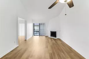 10075 Westpark Dr, Houston, TX 77042 - Photo 6