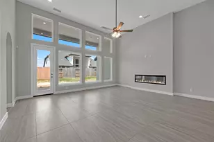 18826 Truman Trl, Conroe, TX 77302 - Photo 8