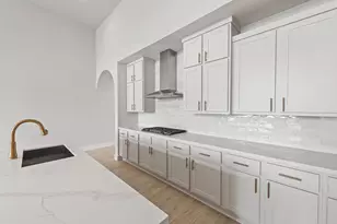 18826 Truman Trl, Conroe, TX 77302 - Photo 10