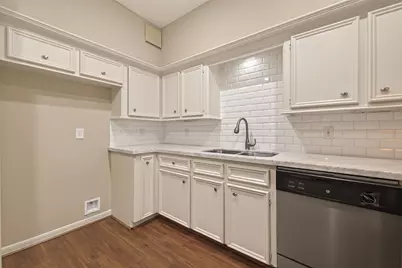 2413 Potomac Drive #D, Houston, TX 77057 - Photo 12