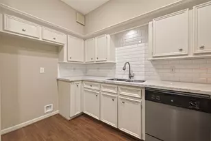 2413 Potomac Dr, Houston, TX 77057 - Photo 12