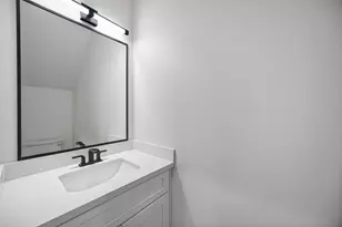 8218 Lawler Unit St, Houston, TX 77051 - Photo 14