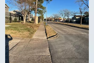 12245 Lemon Ridge Lane #122, Houston, TX 77035 - Photo 2