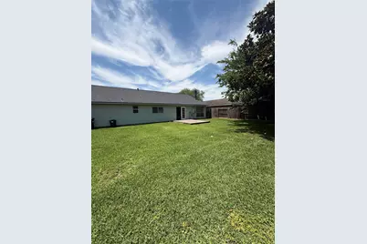 17514 Heritage Cove Drive, Webster, TX 77598 - Photo 14