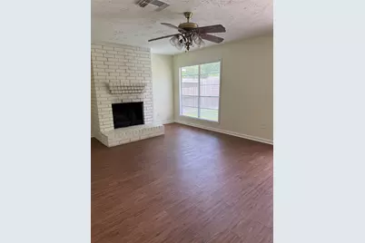 17514 Heritage Cove Drive, Webster, TX 77598 - Photo 2