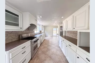 3147 Glade Springs Drive, Houston, TX 77339 - Photo 2