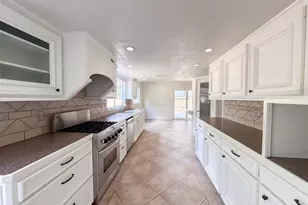 3147 Glade Springs Dr, Houston, TX 77339 - Photo 2