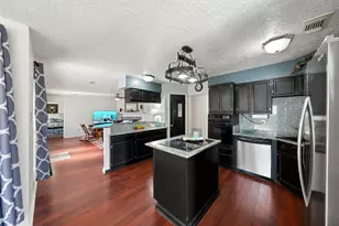 5425 Lazy Ct, Willis, TX 77318 - Photo 6