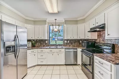 304 Chester Drive, Friendswood, TX 77546 - Photo 34