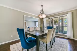 304 Chester Dr, Friendswood, TX 77546 - Photo 10