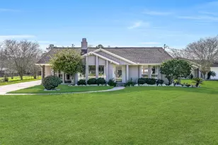 304 Chester Dr, Friendswood, TX 77546 - Photo 4