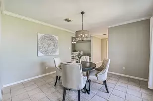 304 Chester Dr, Friendswood, TX 77546 - Photo 32