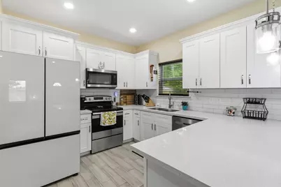 16529 Kingsbury Drive, Conroe, TX 77303 - Photo 10