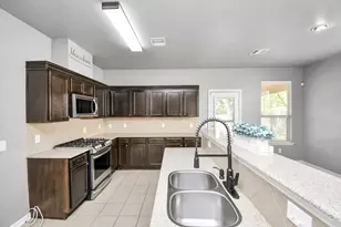 2808 Tranquility Tr, Pearland, TX 77584 - Photo 8